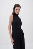 Wingcott-Siyah Boyundan Bağlamalı Sırt Dekolteli Krep Tulum-Tulum-5-Milagron.com