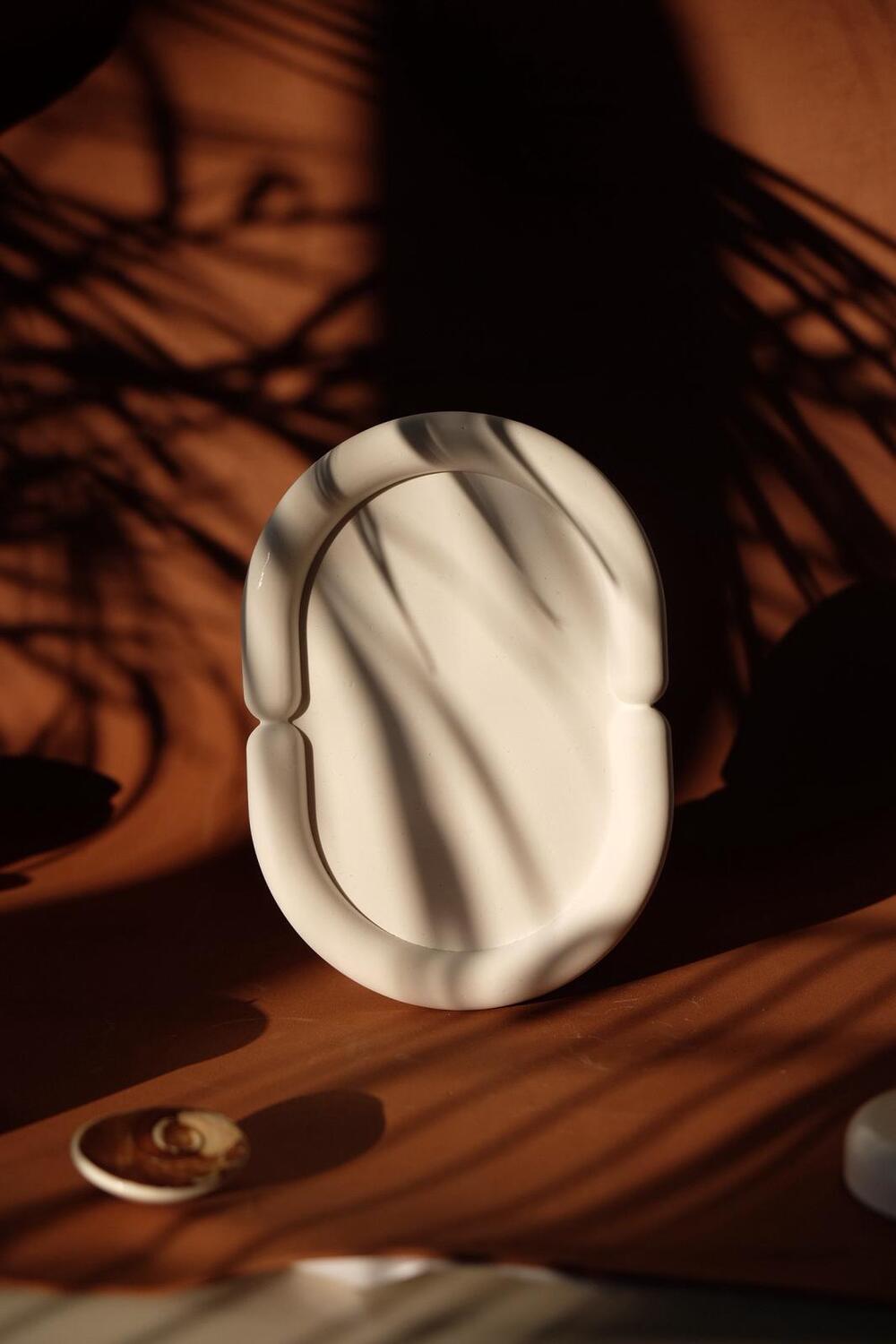 Yugatelier-Modern Beton Casual Tabak-Tabak & Kase-1-Milagron.com