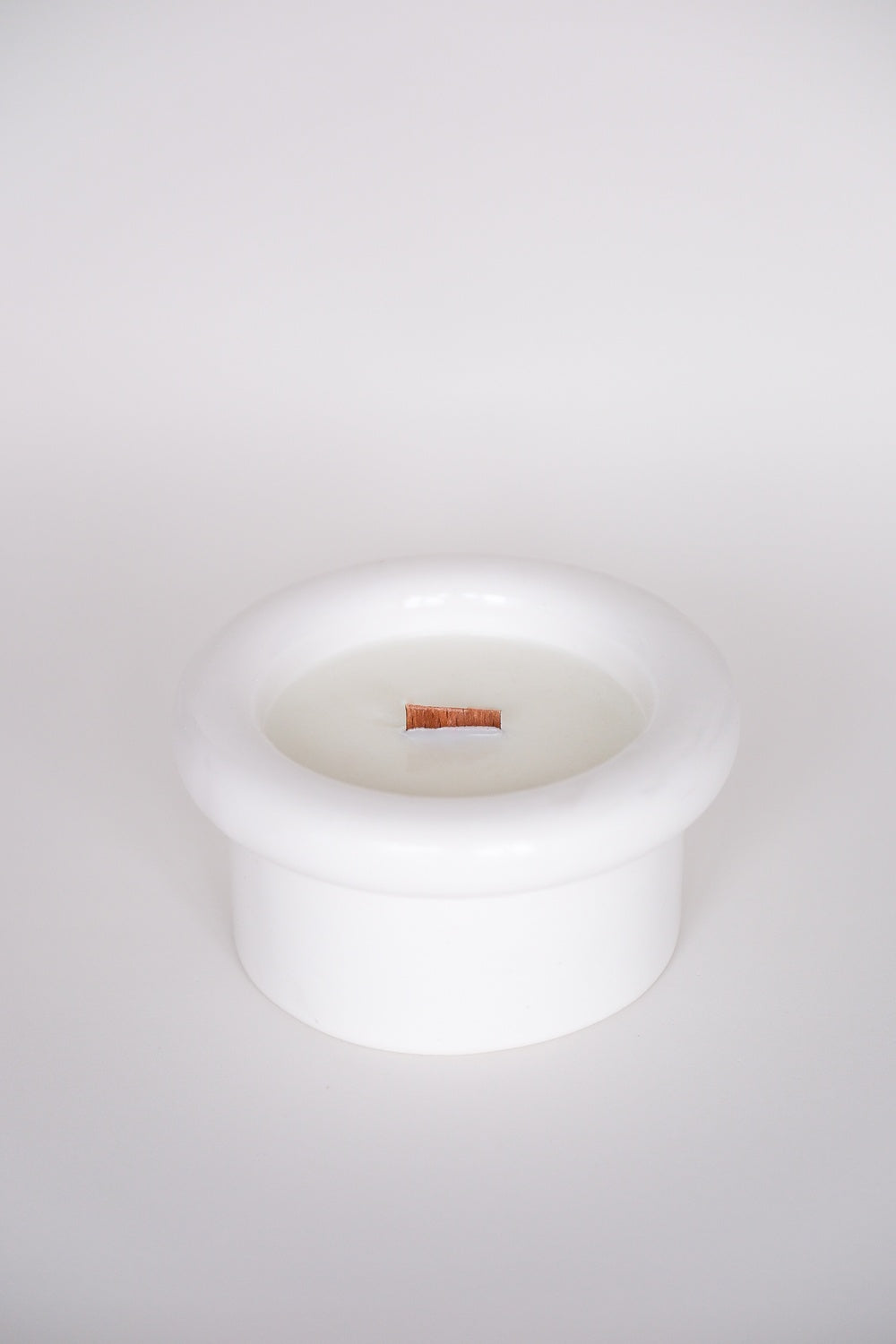 Yugatelier-Palo Santo Kokulu Beton Kap Large Soya Mum-Mum-3-Milagron.com