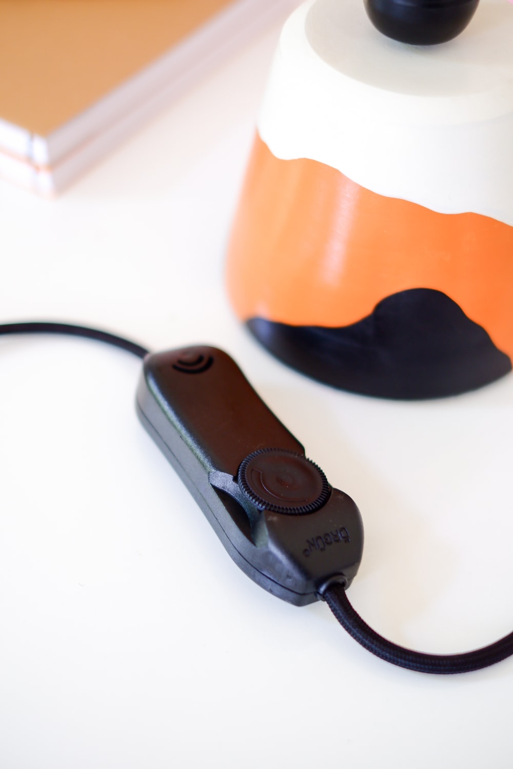 Zef Design-Teikhos - Terracotta Siyah Beyaz Dim Edilebilir Masa Lambası-Masa Lambası-3-Milagron.com