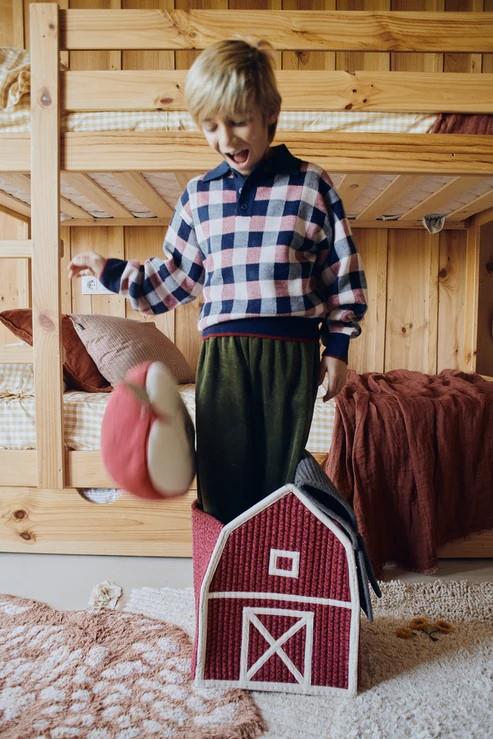 Sepet, Farm House