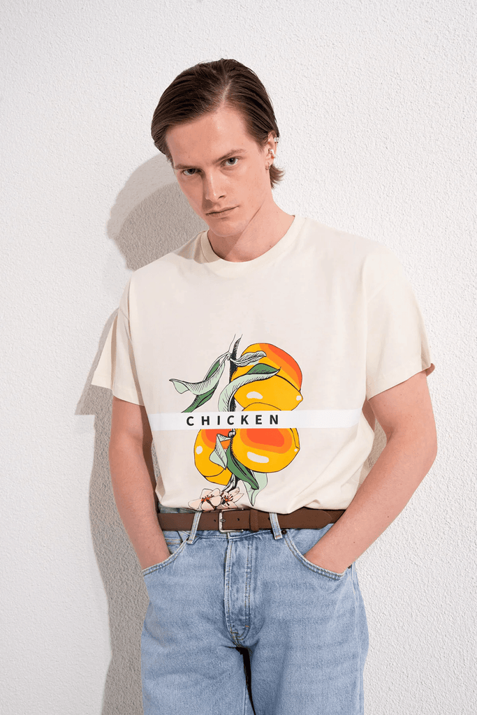 Guaj London | Chicken T-Shirt - White 3 | Milagron