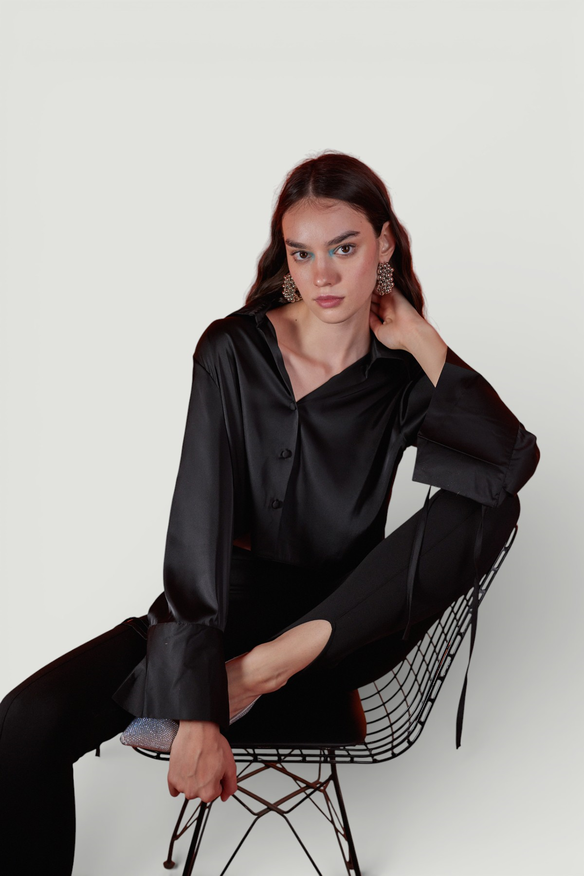 Özel Dokulu Saten Crop Silky Gömlek Siyah