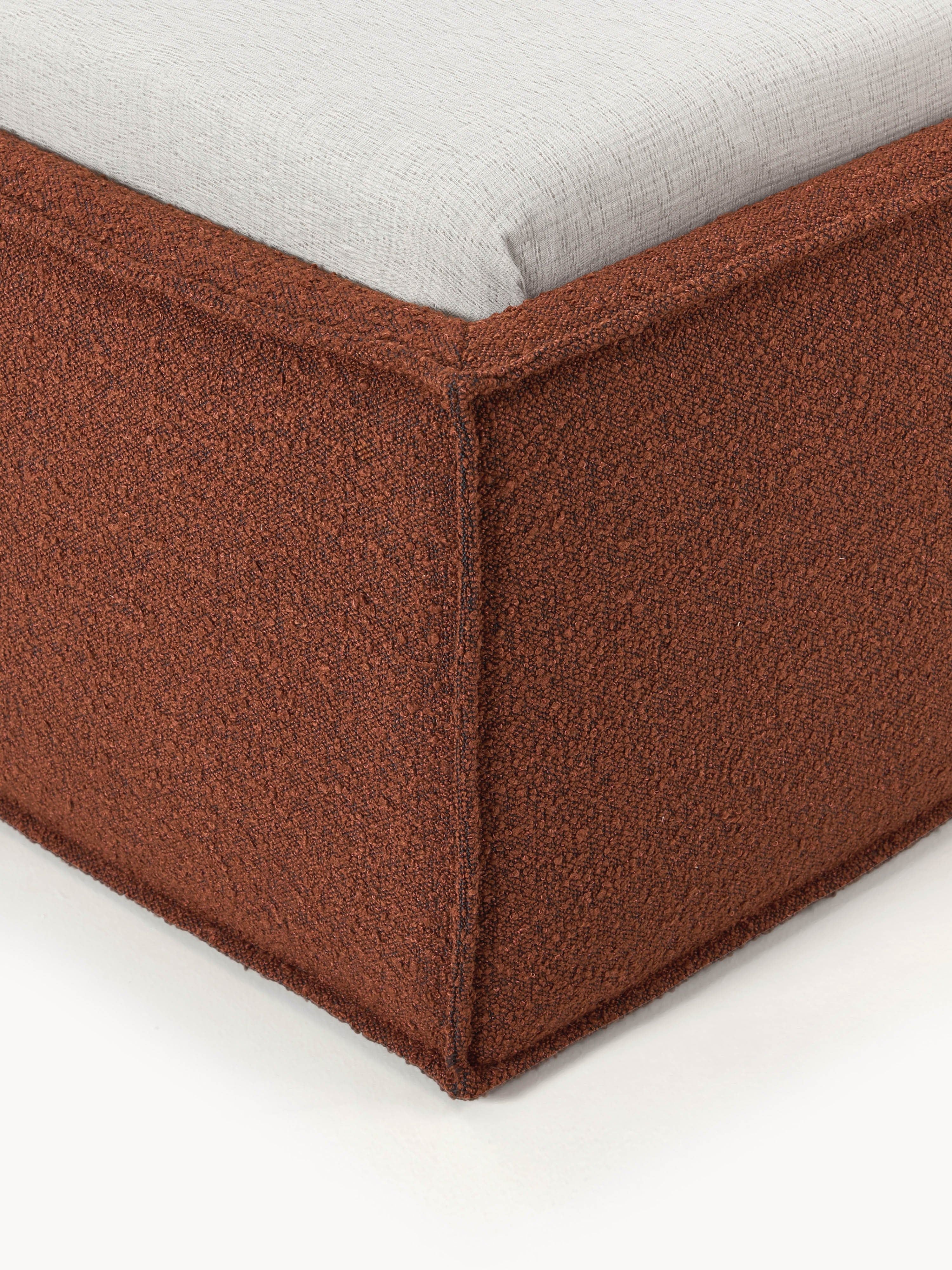Boucle Kaplı Şifonyerli Yatak Terracotta