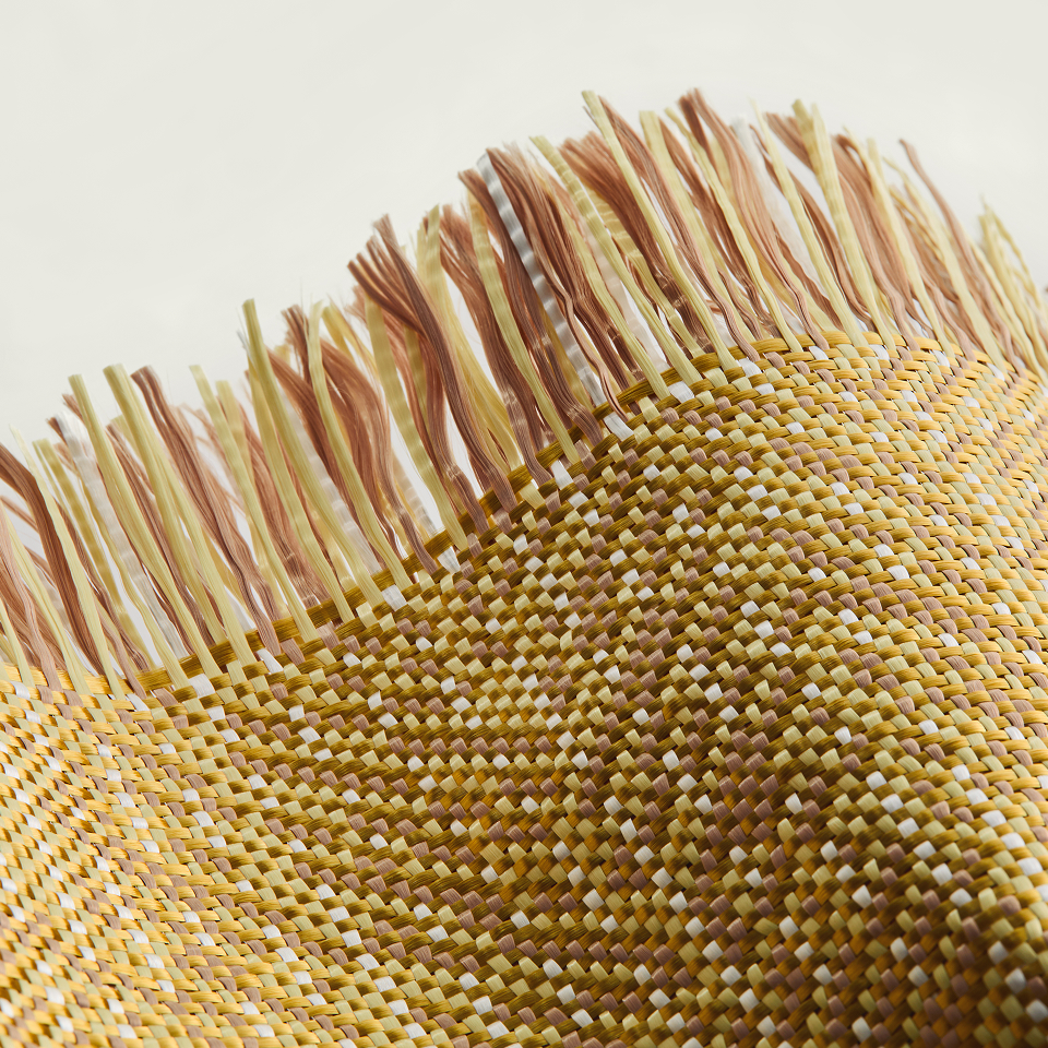Iphone 18 Pro Karbon Kılıf Magsafe Uyumlu Aramid Fiber - Edge Golden Drift