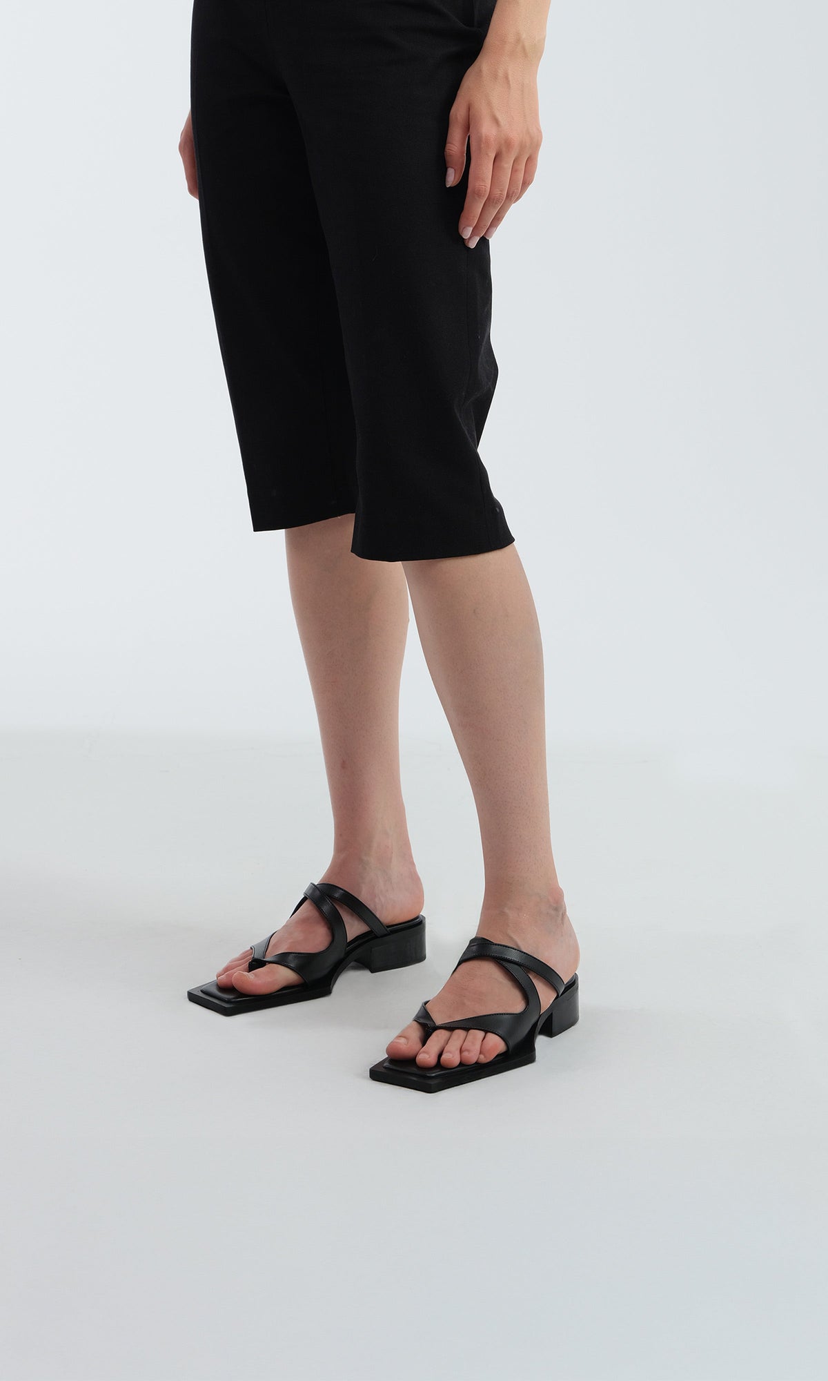 Karel Mule - Black