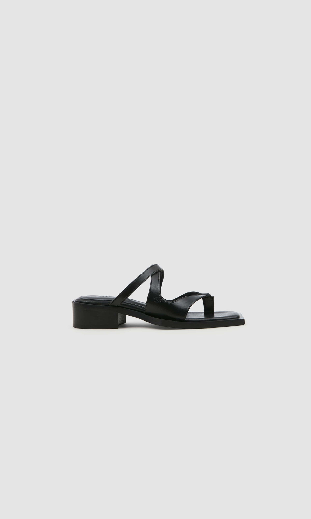 Karel Mule - Black