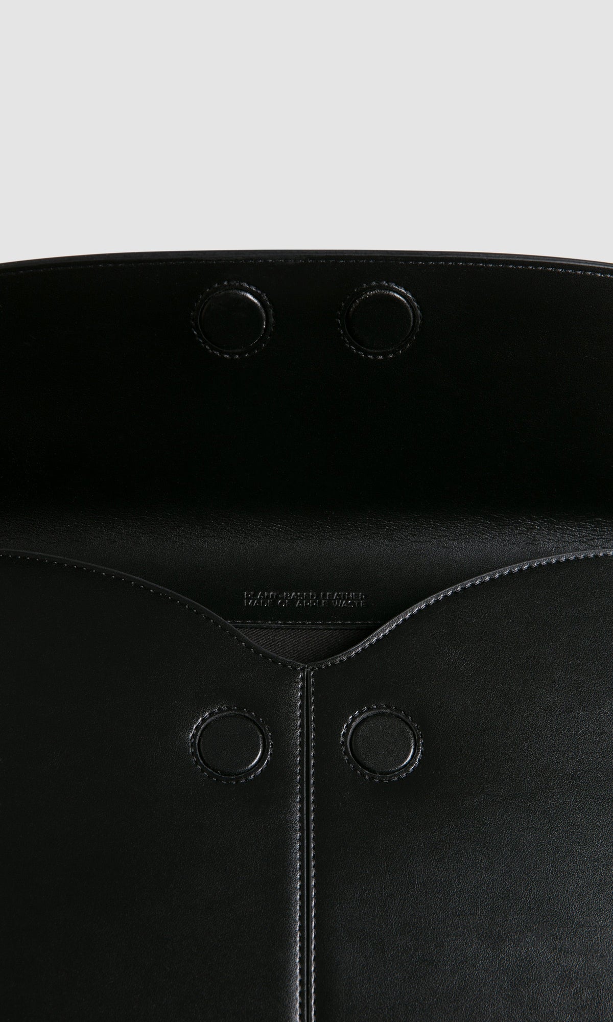 Loyauté - Black Laptop Bag