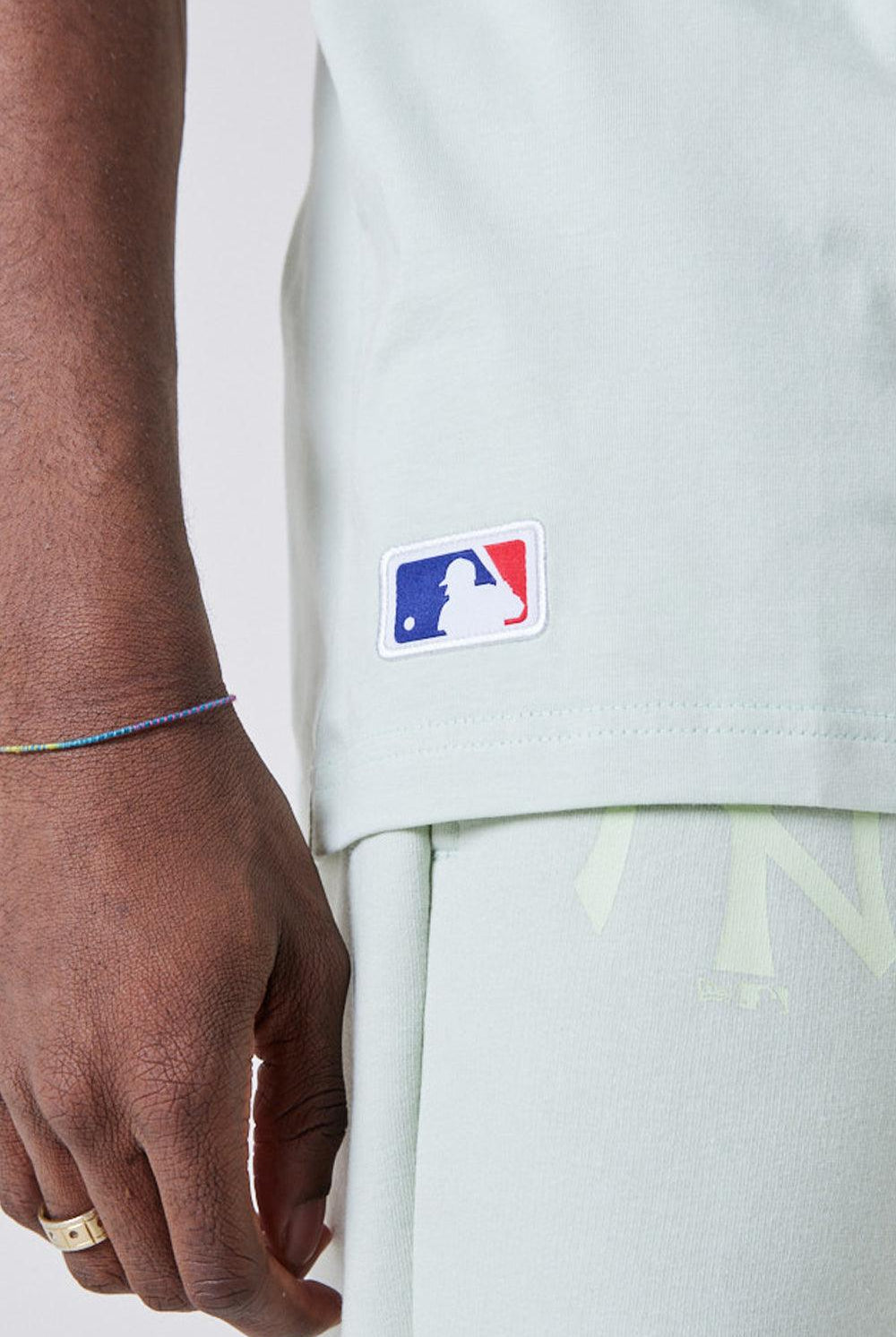 New Era | MLB League Essential Oversized Hoodie Tee Green 4 | Milagron
