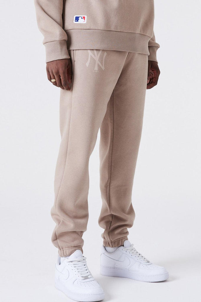 New Era | MLB League Essential Relaxed Jogger 7 | Milagron