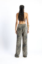 no'design-Yüksek Bel Ve Beli Lastikli Leopar Desenli̇ Bol Saten Pantolon-Pantolon-6-Milagron.com