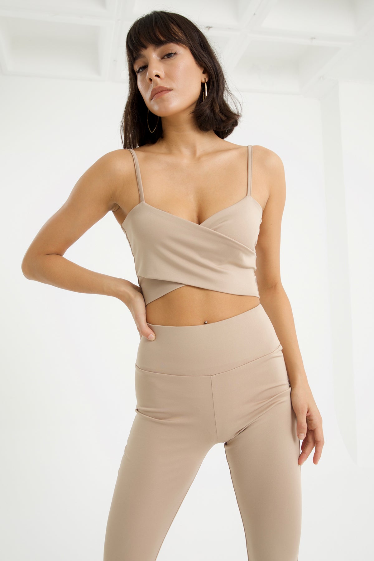Dione Çapraz Askılı Crop Top | Bej