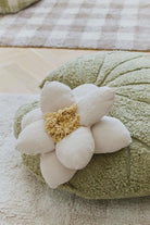 Minder, Water Lily - 1