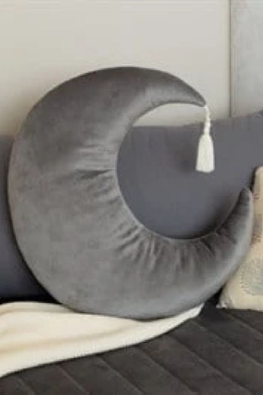 Pierrot Moon Kadife Yastık, Slate Grey - 1