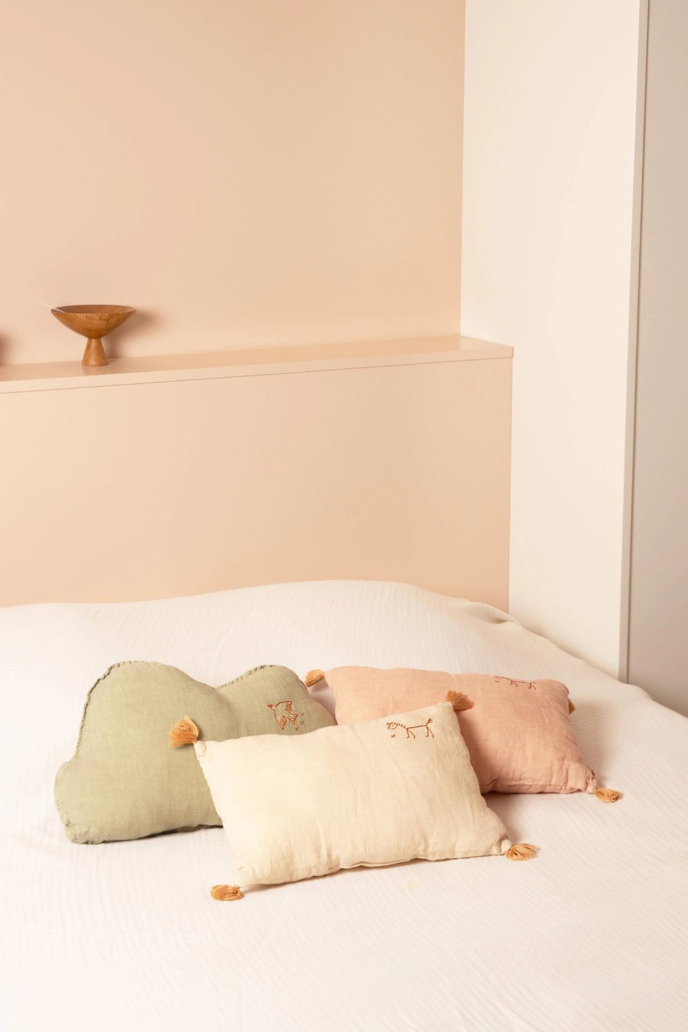 İşlemeli Fransız Keten Yastık, Powder Pink - 1