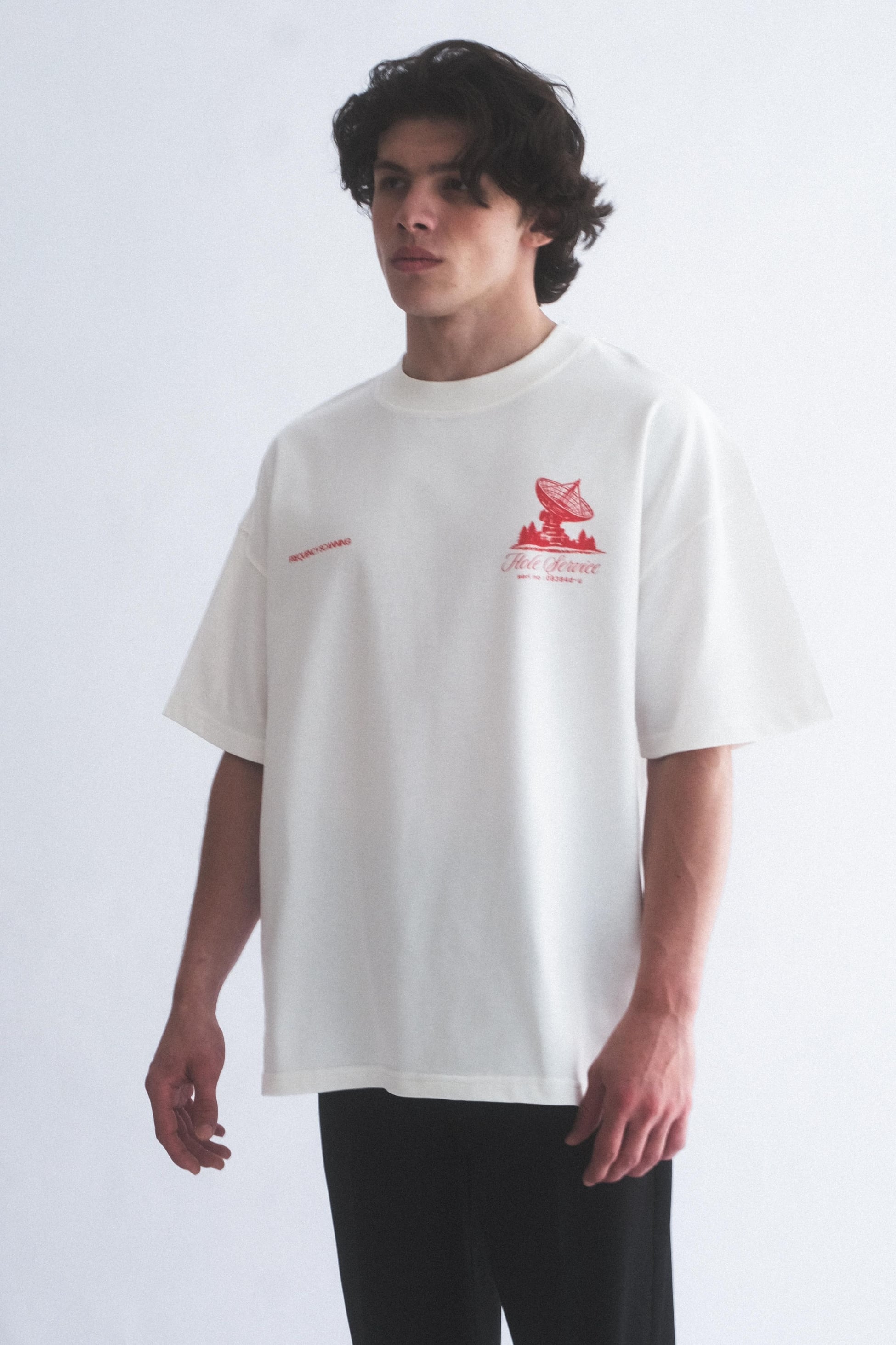 Hole Service Satellite Baskılı Oversize T-Shirt - 1