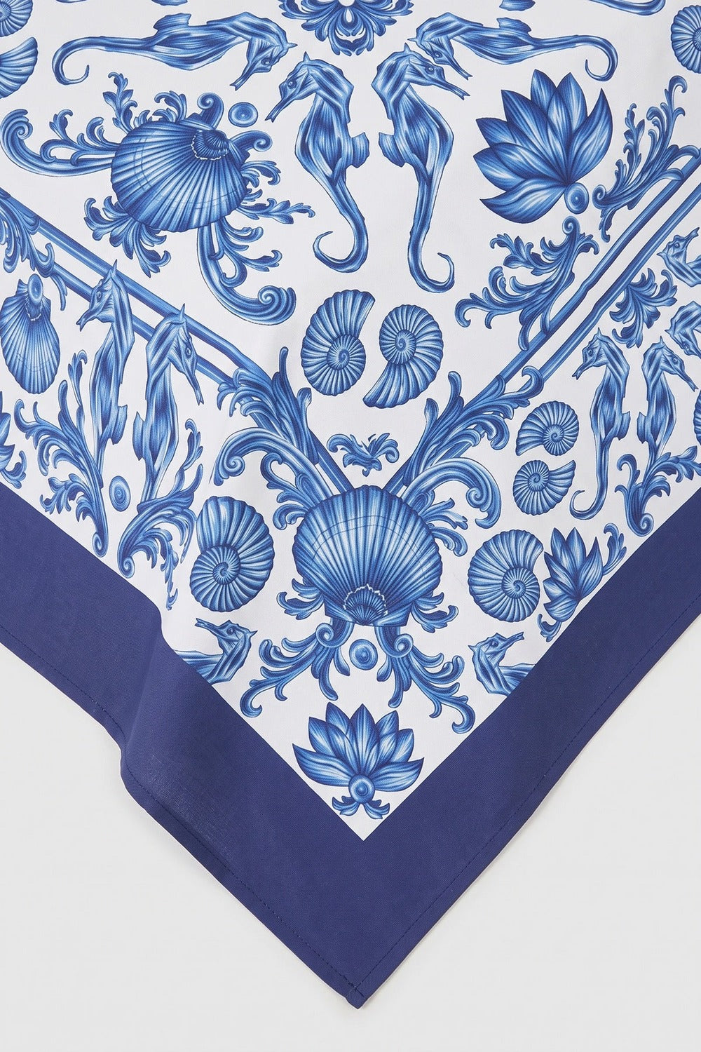 Blue Blanc Table Cloth - 160 x 320 - 3