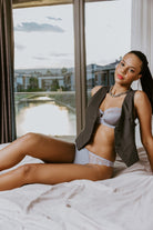 Amarelle-Paris Gri Mavi Balenli Dantelli Dolgusuz Toparlayıcı Balkonet Sütyen-Top-8-Milagron.com