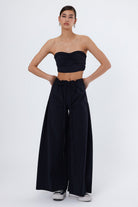 Tana Siyah Straplez Crop Top