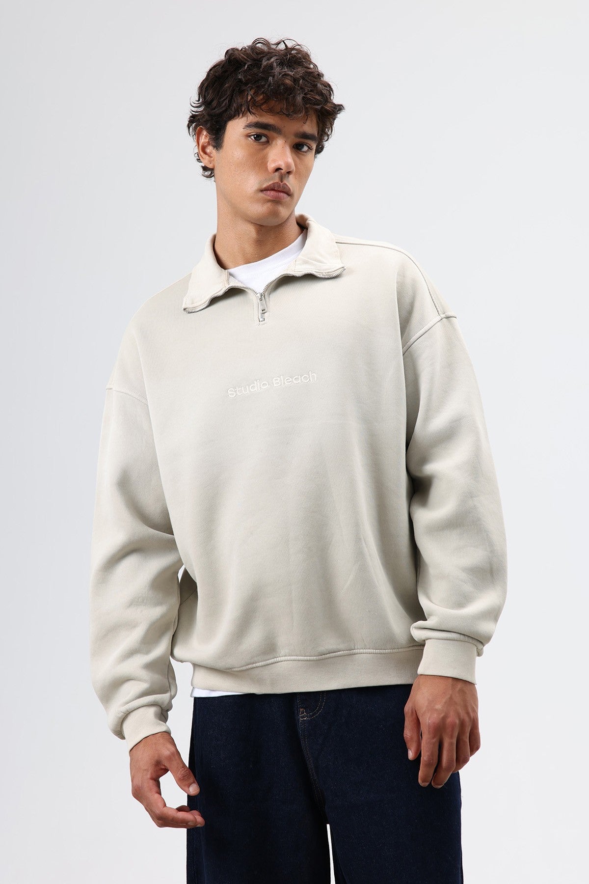 Yaka Fermuarlı Oversize Sweatshirt