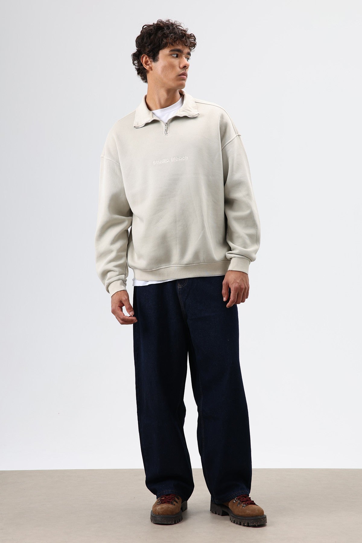Yaka Fermuarlı Oversize Sweatshirt