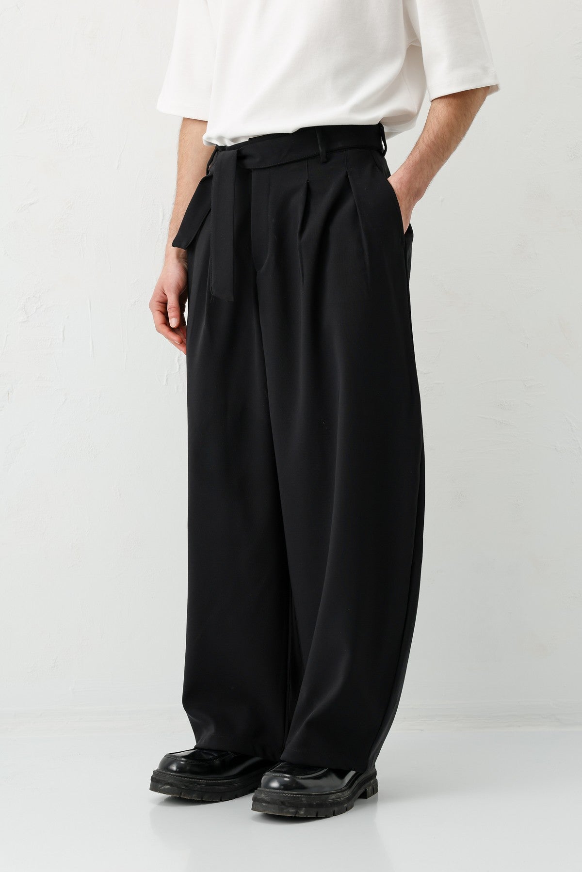 Barrel Fit Tailored Fit Kemerli Pantolon