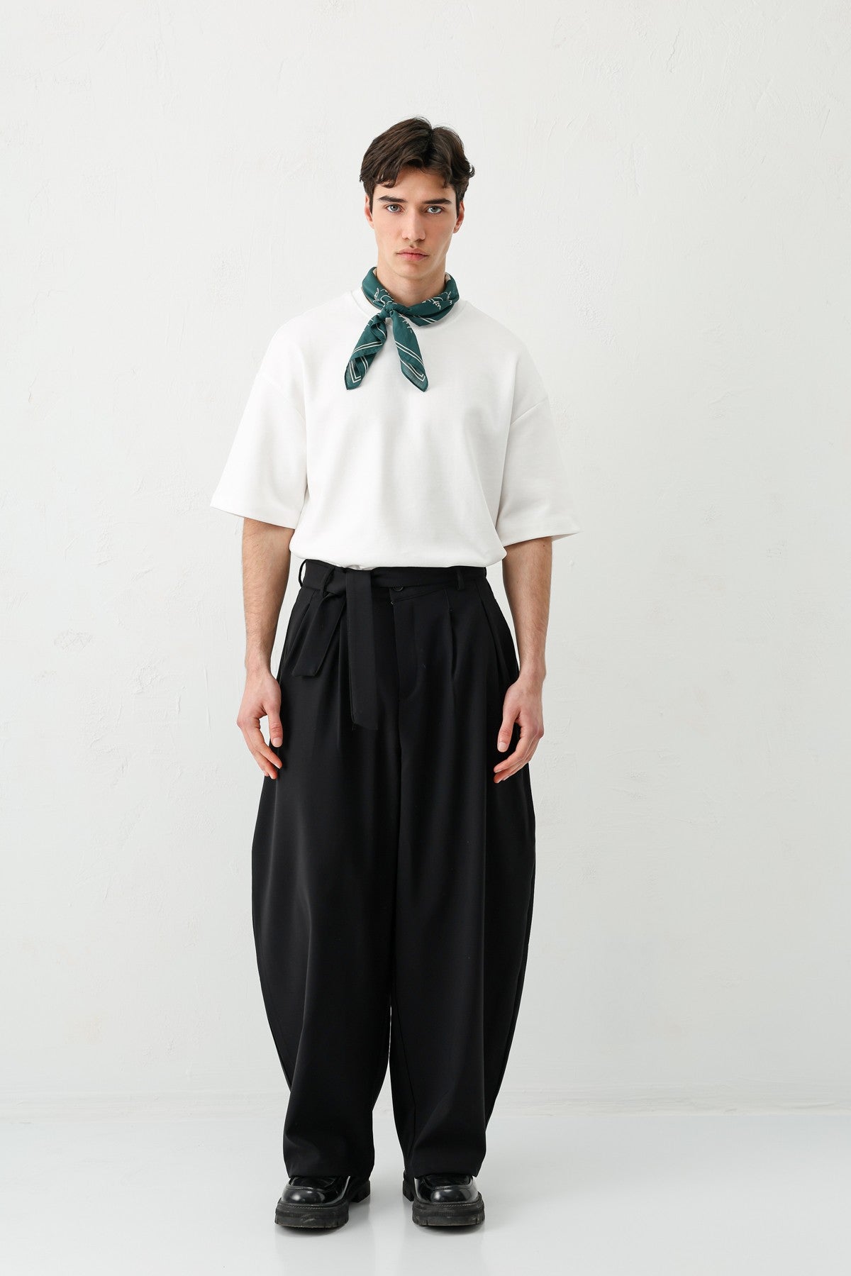 Barrel Fit Tailored Fit Kemerli Pantolon
