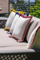 22 Maggio Istanbul-Bicolore Sarı Kadife Kenarlı Keten Yastık 50x50 cm-Yastık-2-Milagron.com