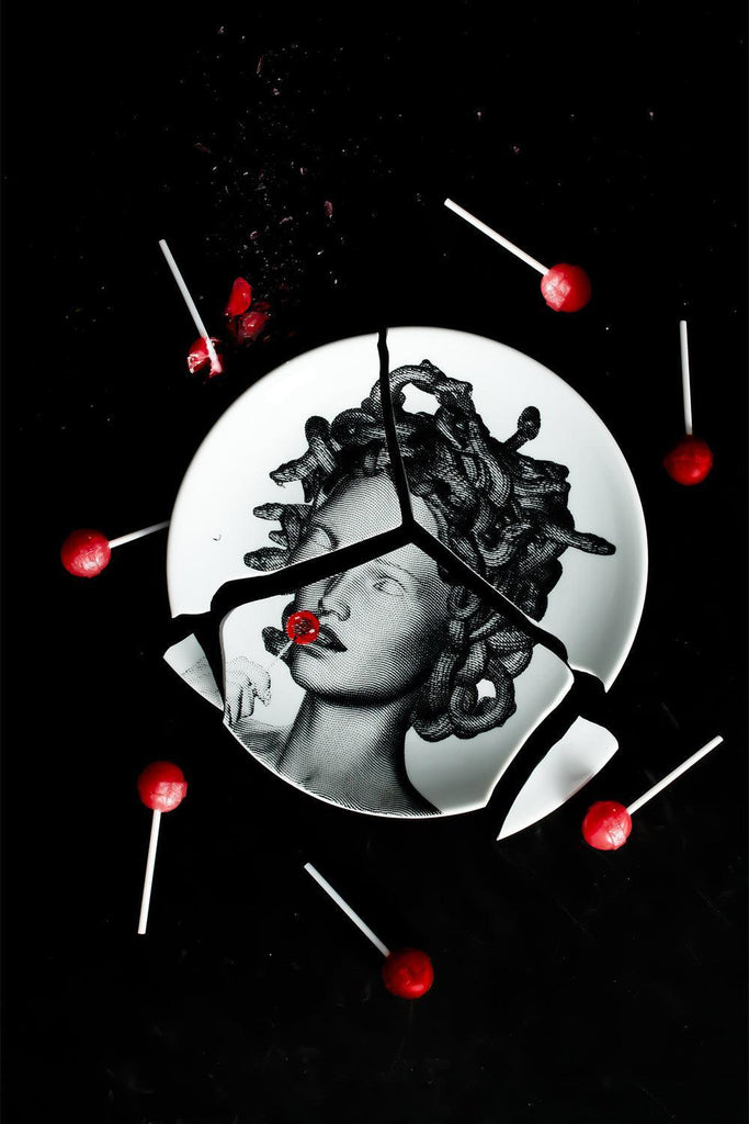 Gorgo Iruka | Tabak & Kase | Dekoratif Tabak #05 Medusa Is Beautiful Now | Milagron 