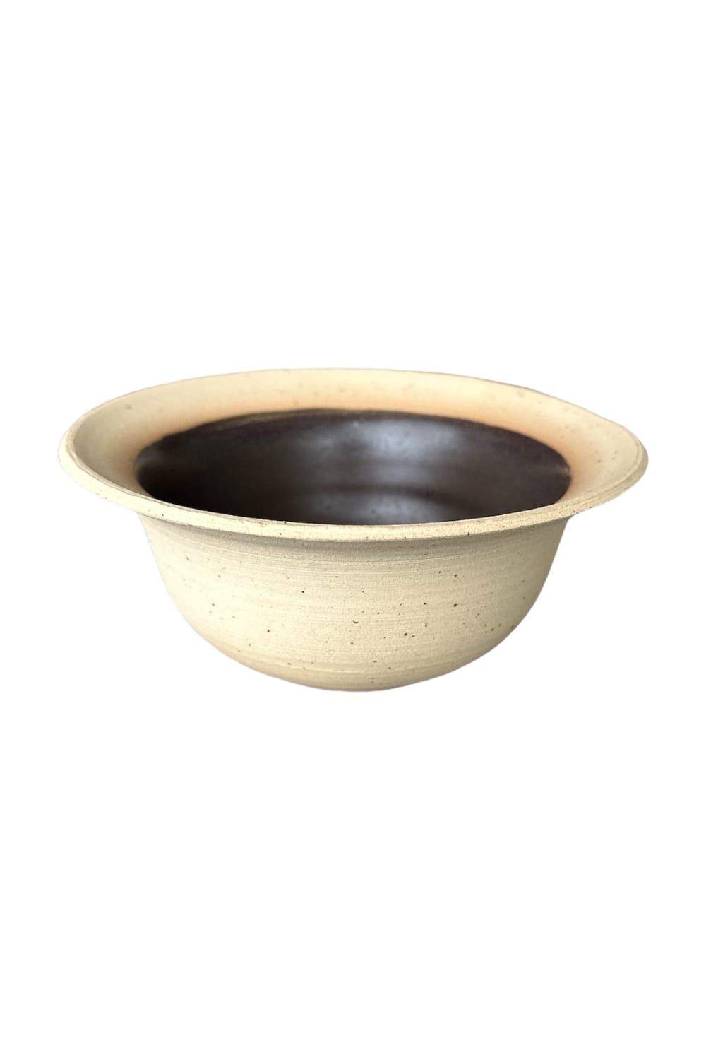 Frui Ceramics | Tabak & Kase | Siyah Benekli Stoneware Çerezlik | Milagron 