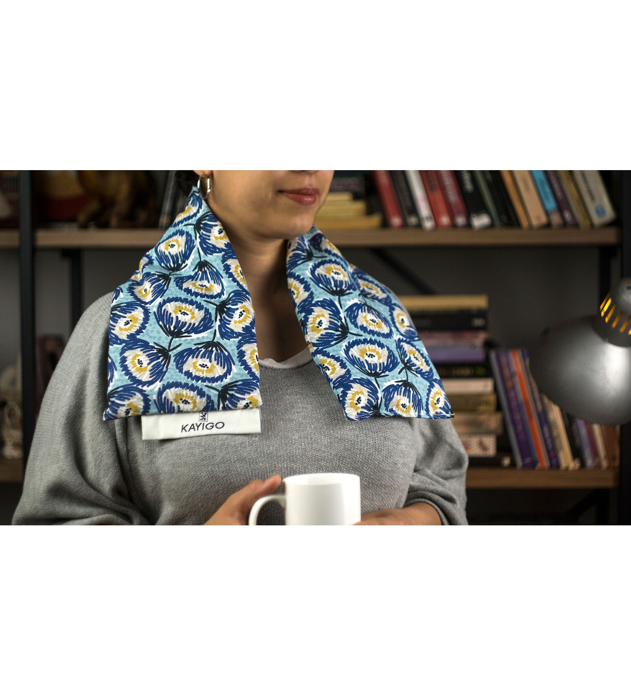 Kayigo-Warmy Lavantalı Ilık Sarılma Yastığı Mavi çiçekler-Boyun Yastığı-5-Milagron.com