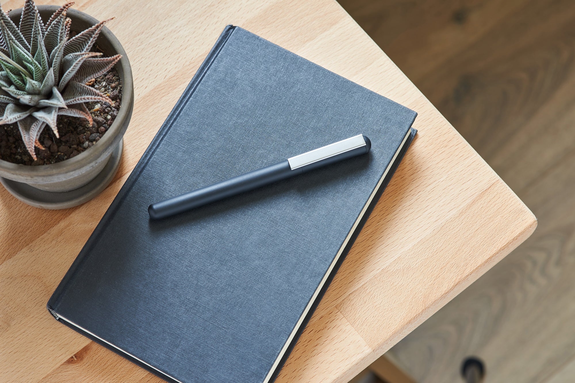 Lexon-C Pen Flash Bellekli Kalem Siyah-Kalem-3-Milagron.com