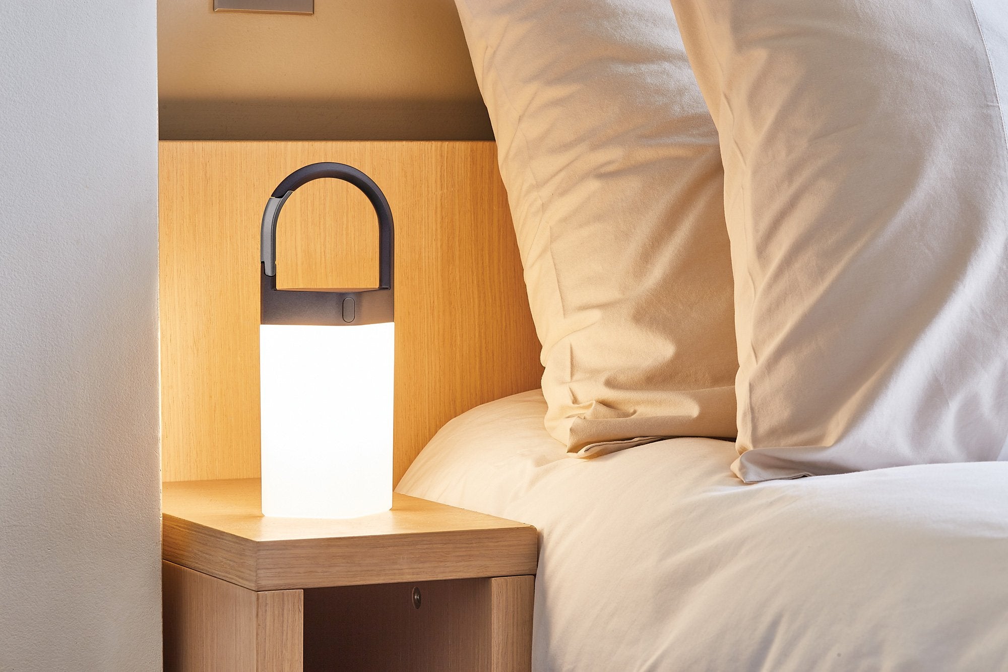 Lexon-Horizon Asılabilir Lamba Metalik Gri-Taşınabilir Lamba-5-Milagron.com