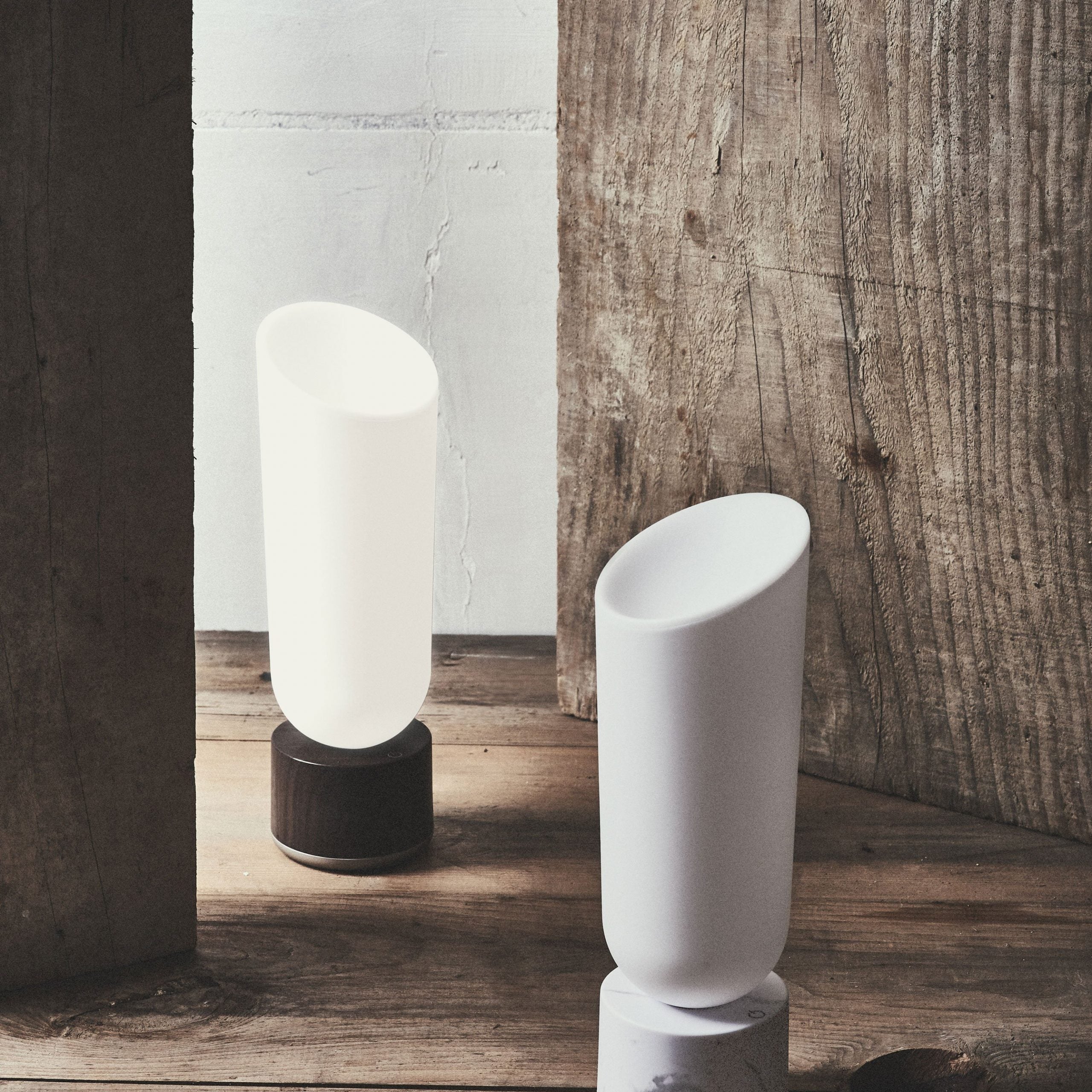 Lexon-Miami Ayarlanabilir Led Lamba Siyah Mermer-Masa Lambası-8-Milagron.com