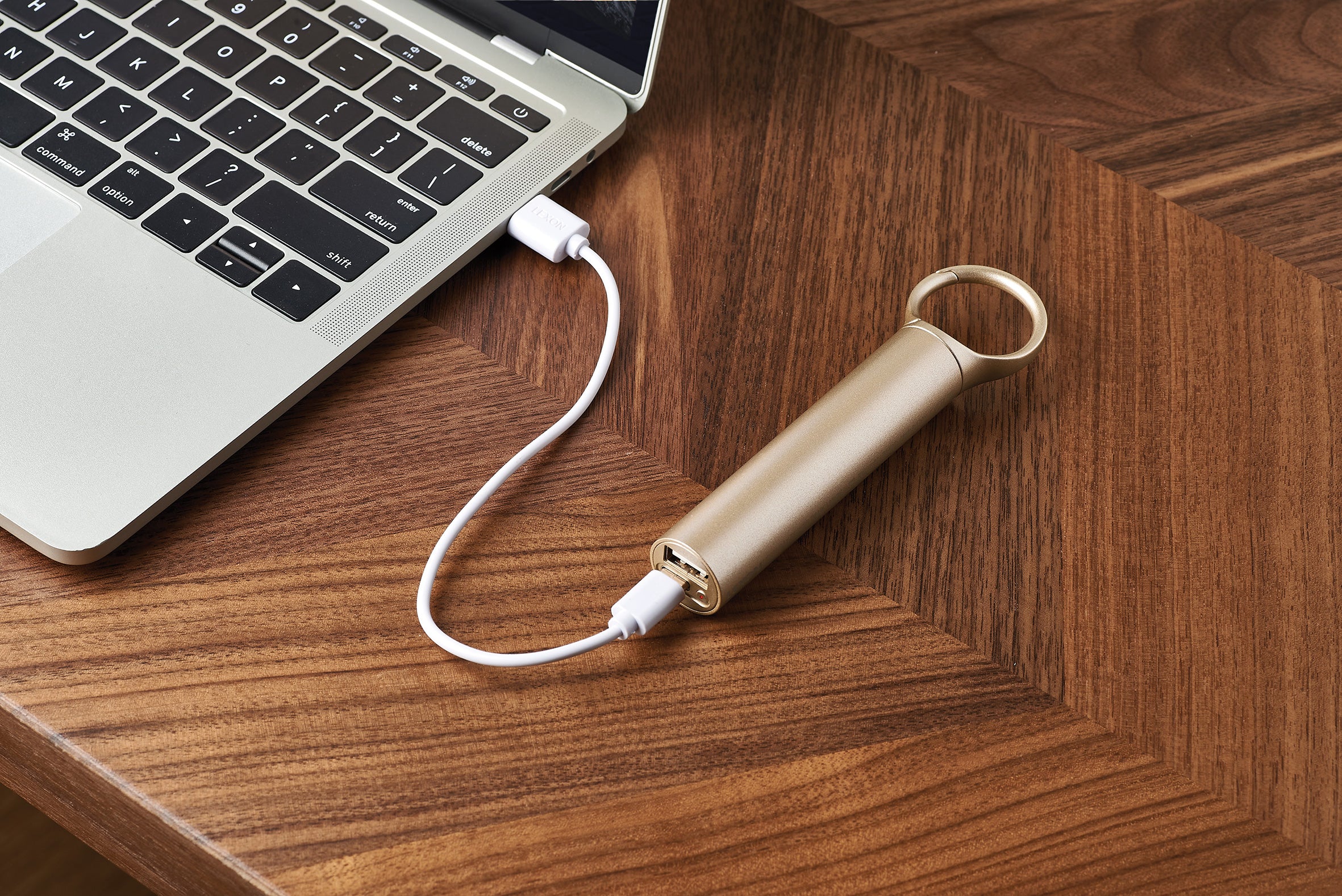 Lexon-Nomaday Powerbank Dore-Powerbank-4-Milagron.com