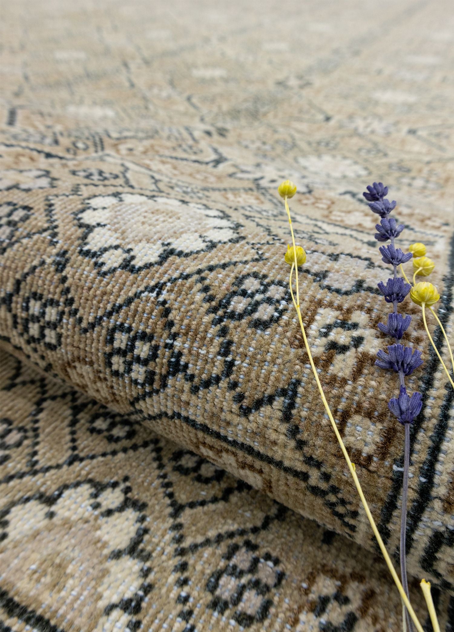 Soho Antiq-Eyvan Geometrik çiçek Desenli El Dokuma İran Halısı 294x390 Cm-Halı-4-Milagron.com