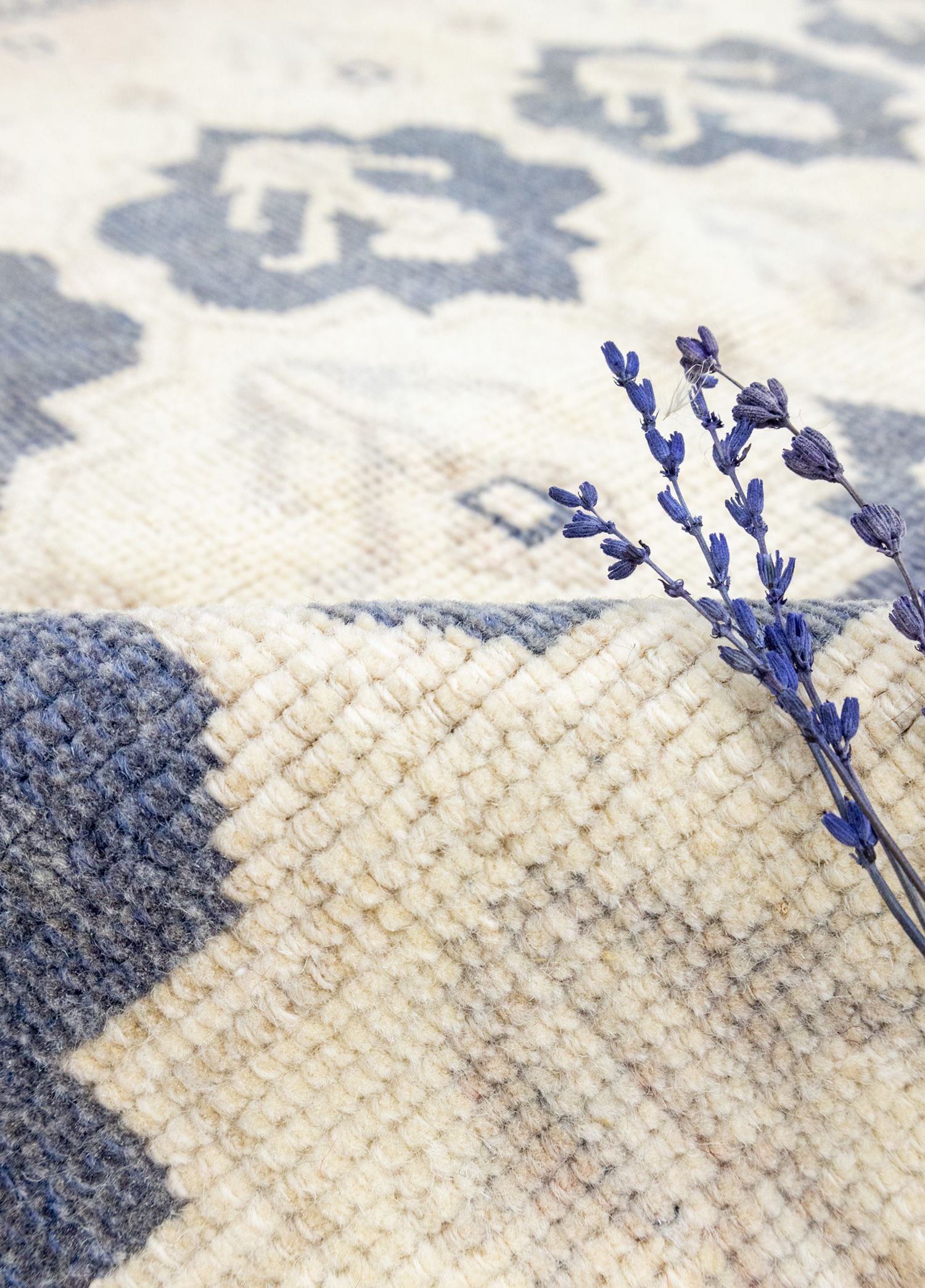 Soho Antiq-Gulivand İlkel Figürlü El Dokuma Yün Halı 147x208 Cm-Halı-4-Milagron.com