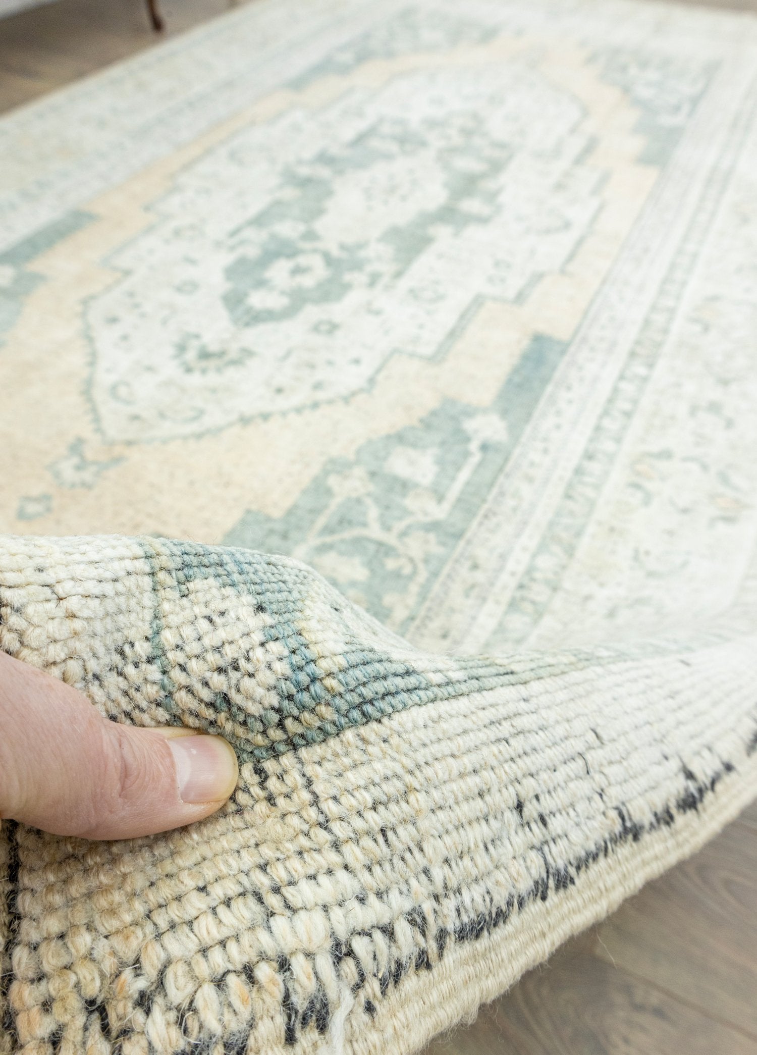 Soho Antiq-Lara Geleneksel El Dokuma Yün Anadolu Halısı 206x373 Cm-Halı-4-Milagron.com