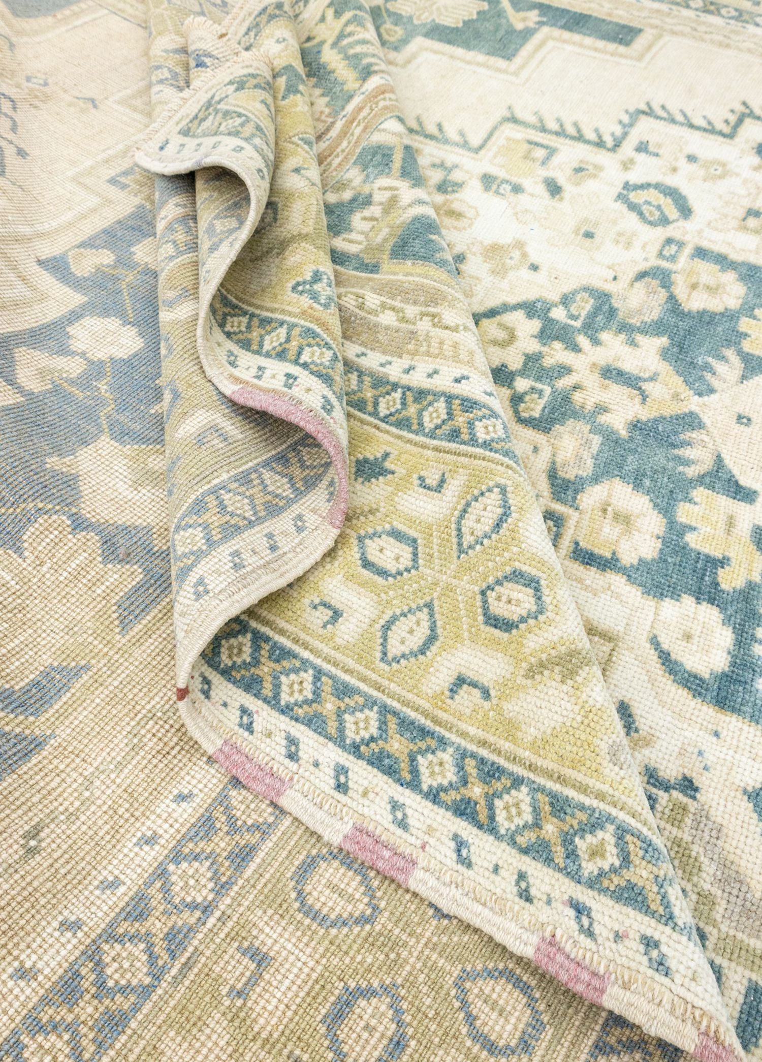 Soho Antiq-Larende Geometrik Madalyon Desenli El Dokuma Halı 190x337 Cm-Halı-6-Milagron.com