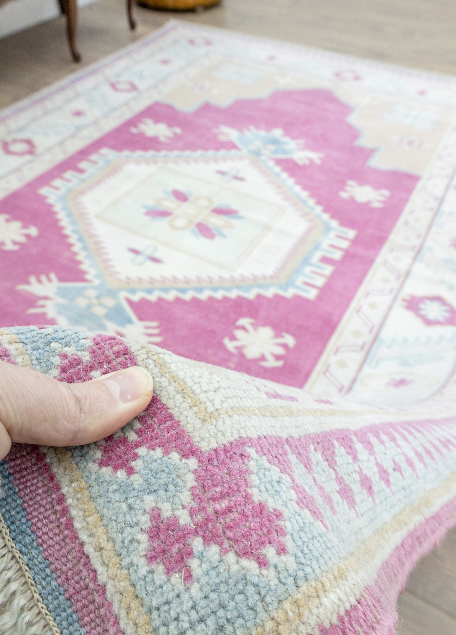 Soho Antiq-Rohit Rustik El Dokuma Pembe Yün Halı 193x272 Cm-Halı-4-Milagron.com