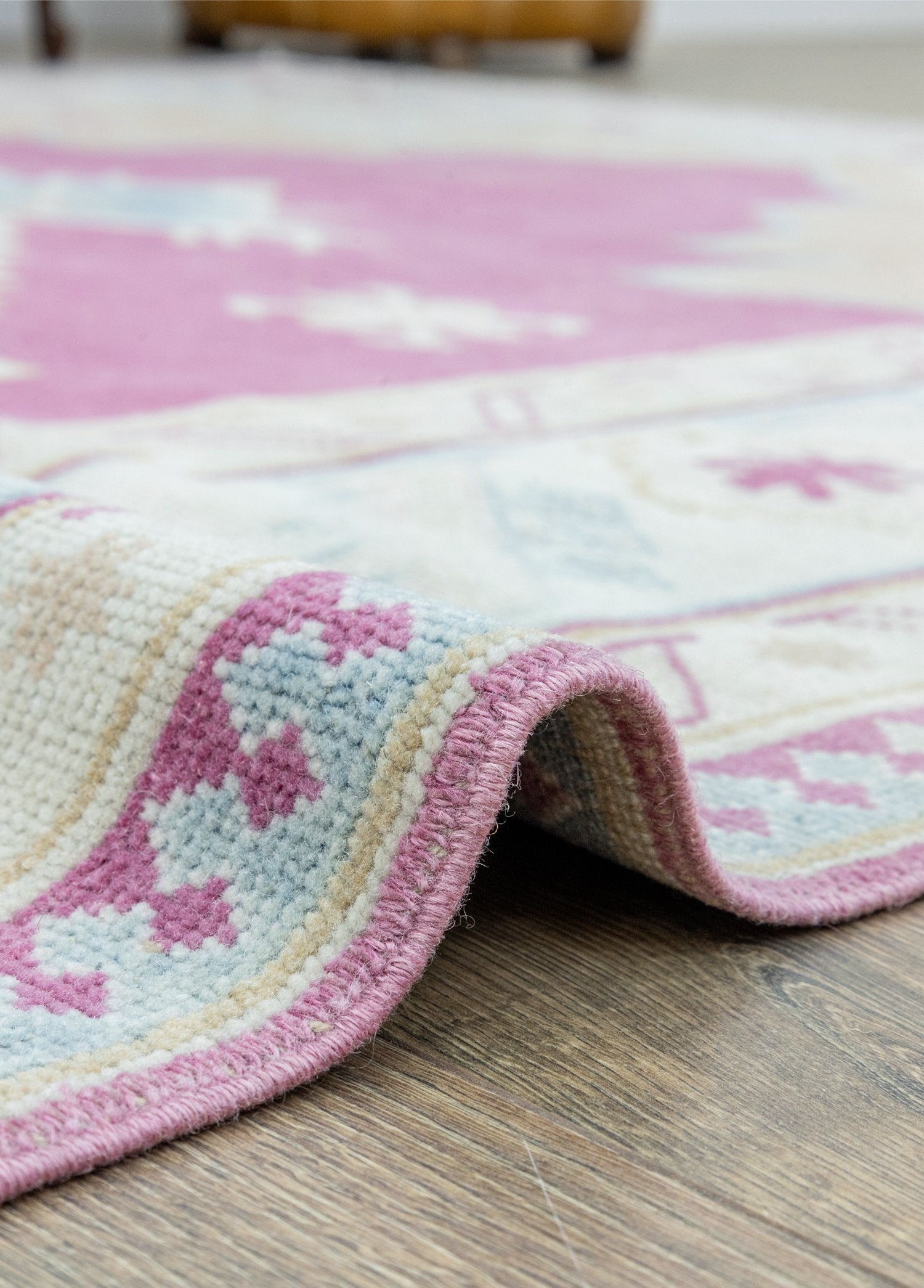 Soho Antiq-Rohit Rustik El Dokuma Pembe Yün Halı 193x272 Cm-Halı-5-Milagron.com