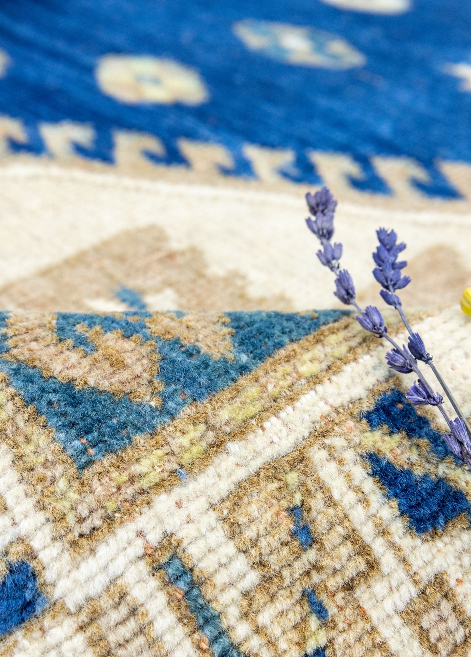 Soho Antiq-Zambak Rustik Desenli El Dokuma Yün Halı 146x201 Cm-Halı-4-Milagron.com