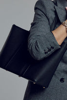 Thestance.co-Ajda - Siyah-Omuz Çantası-7-Milagron.com