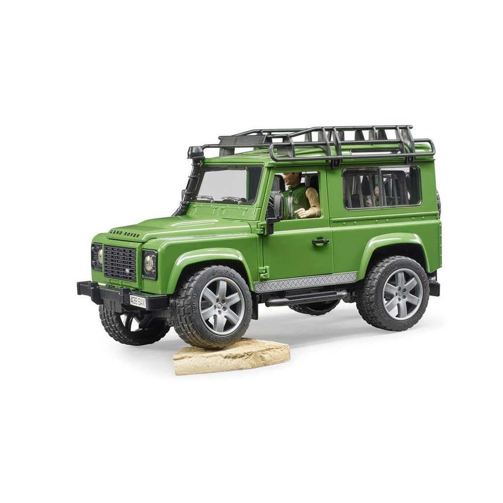 Bruder Land Rover Arazi Aracı Ve Avcı Ile Av Köpeği Oyuncak Arabalar ve Setleri | Milagron 