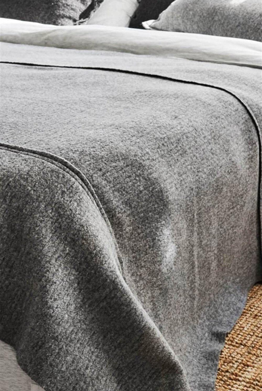 Moyha | Ev Tekstili | Comfort Gri Yatak Örtüsü (120 x 240) | Milagron 