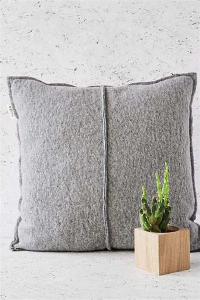 Moyha | Ev Tekstili | Simple Açık Gri Yastık (45x45) | Milagron 